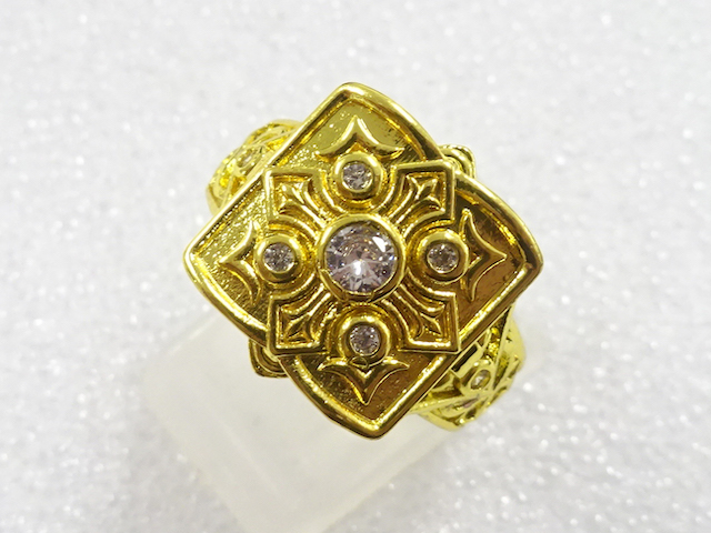 JAPANESE KIMONO / ANTIQUE CRYSTAL RING (SIZE 15)